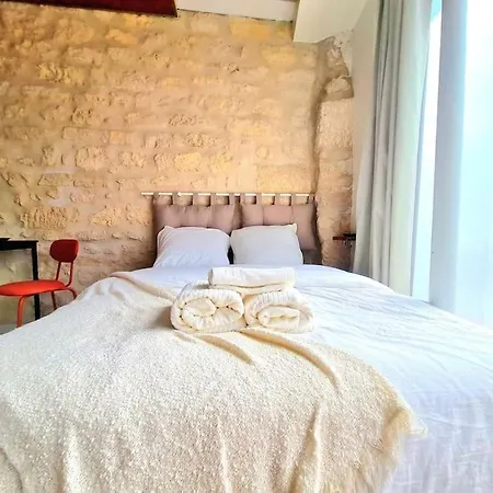 Апартаменты De Charme Фонтене-о-Роз